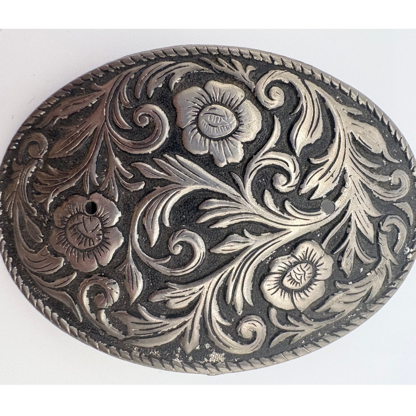 Beautiful Floral Belt Buckle In Antiqued Silver And Black